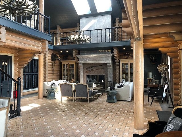 Локация «Каминный зал» в Большом Охотничьем Доме — Уткино Country House