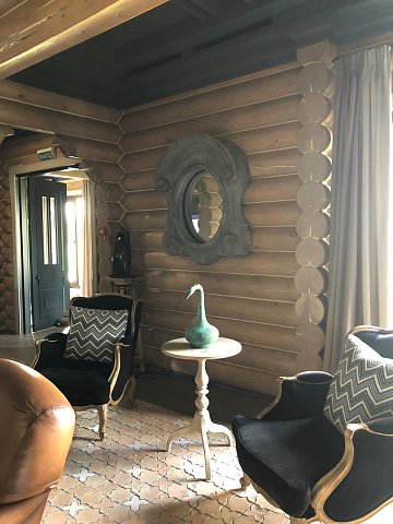 Локация «Библиотека» в Большом Охотничьем Доме — Уткино Country House